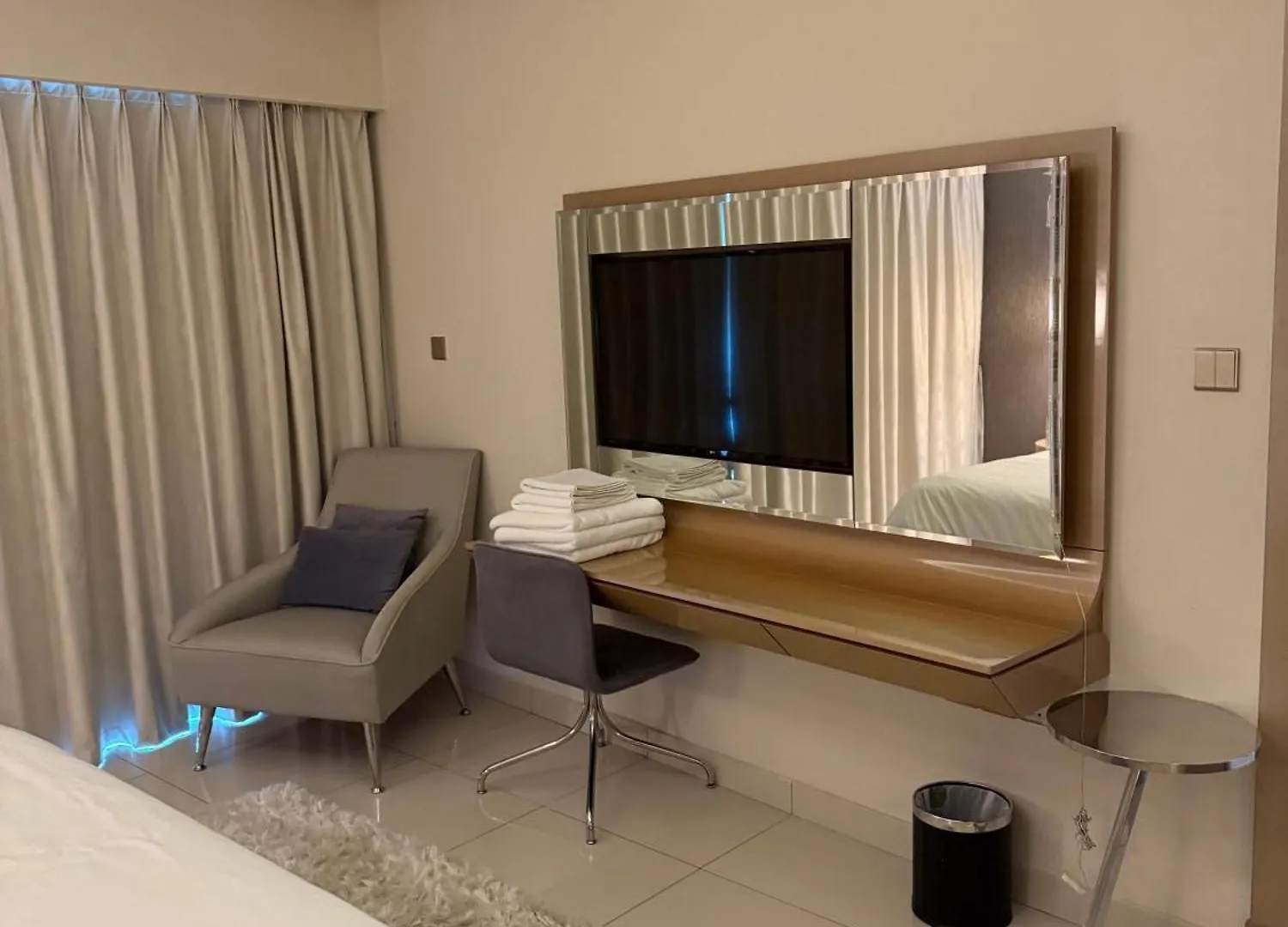 Apartment 6003 Burj Views By Royal Montania Holiday Homes Dubai